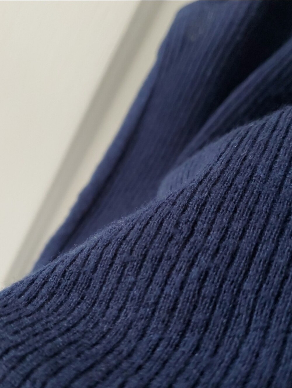 🌟 Everlane The Tank in Ultrasoft Merino, Navy (S) - Picture 10 of 10